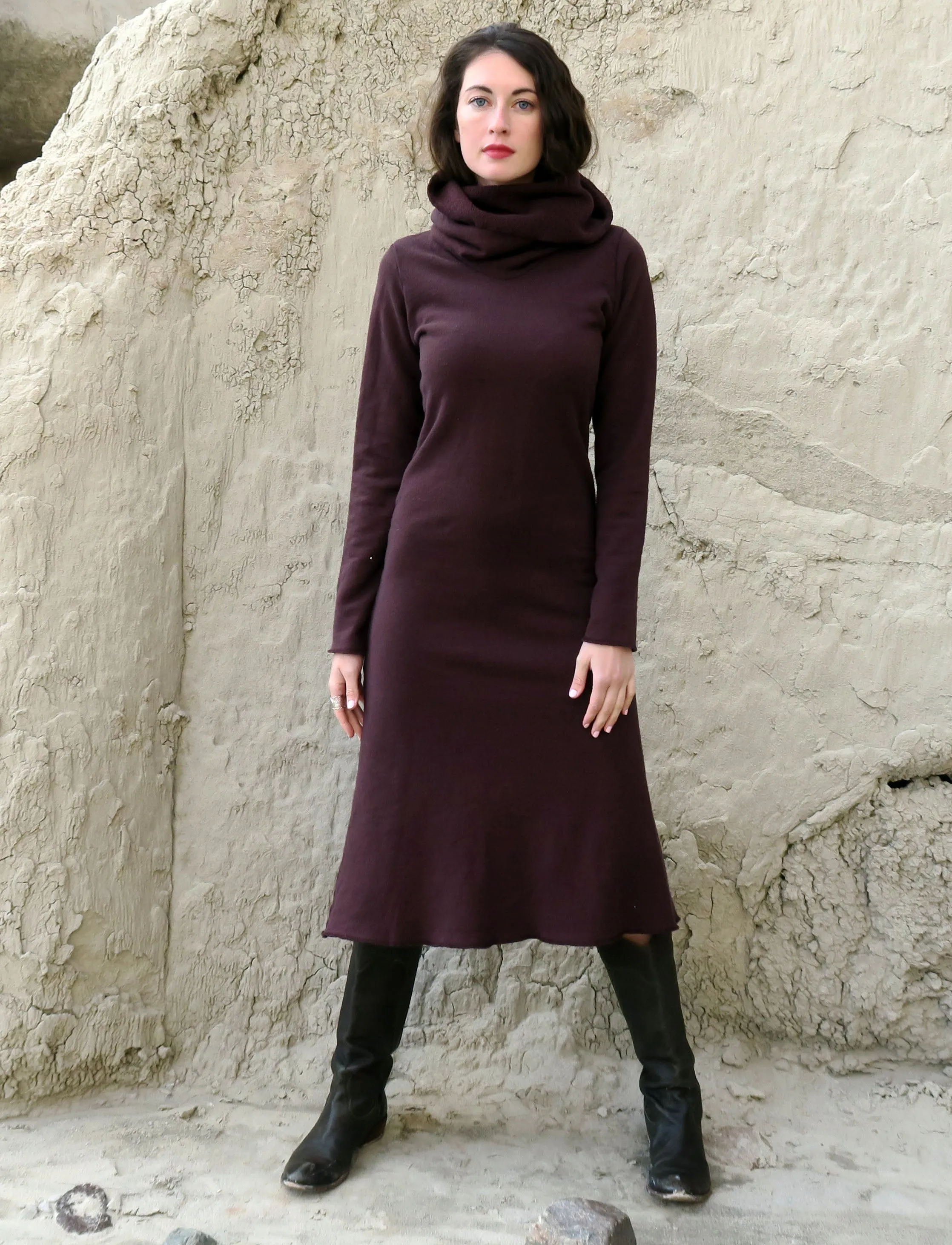 Chunky Cowl Simplicity Below Knee Dress