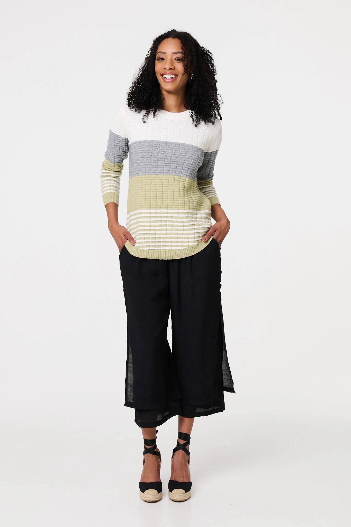 Colour Block Textured Curve Hem Jumper