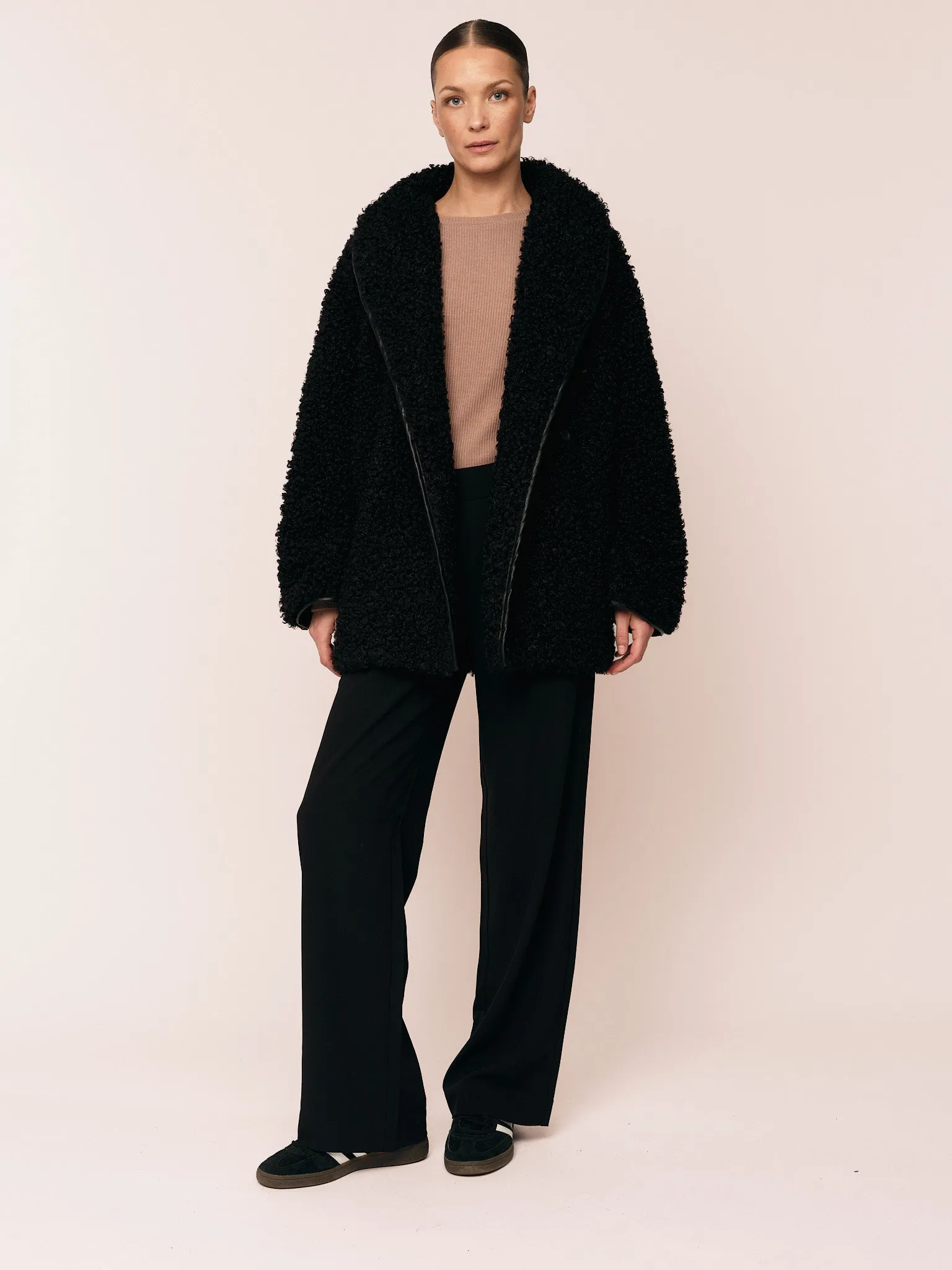 Muffe Coat - Black